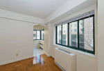 1 bed / 1 bath, 605 SqFt in a prime location at York!