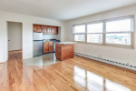 Near Uptown 2nd 3rd mo FREE, Lakeviews, Doorman, Garage, Gym