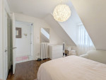 Bright and spacious 1 bedroom and 1-4 pc bathroom