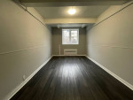 Large 2 bedroom- Parking lot!