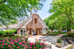 Spacious 1 Bed, 1 Bath. 800 SqFt! Wonderful community! Visit today!