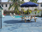 Spacious, Remodeled apartment suite with pool. Utilities included