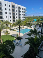 Brand new 1/1 world class amenities, $1000 deposit
