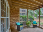 Well-equipped kitchen! Dishwasher included! The Groves