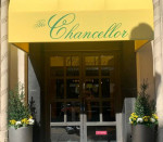 Charming Studio Apartment in Center City!! Great Views Too!!!!