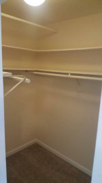 Stop by today and check out our lovely 750 sq ft, 1 bed / 1 bath!