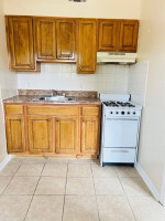 We're right on the bus line! Great 514 sq ft 1 bed, 1 bath!