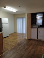 2 bedroom, 1-1/2 bath, close to WVU hospital