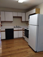 2 bedroom, 1-1/2 bath, close to WVU hospital
