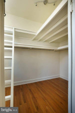 Charming Two-bedroom In Vibrant Headhouse Square