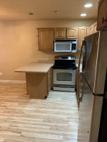Showing today - 1 bedroom, 1 bath close to Sun. Town Center