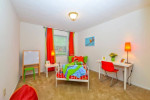 Charming 2 bed / 1 bath with great character! 950 Sq Feet