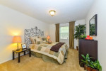 Charming 2 bed / 1 bath with great character! 950 Sq Feet