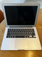 Apple MacBook Air 4GB - Early 2015