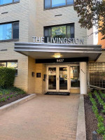 Travelling by bus? We're near the line! 1 br / 1 ba!