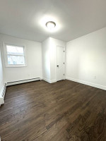 Available for rent 3 bedrooms , two level apartment in Farmingdale