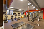 Comfortable 815 sq ft 1 bed / 1 bath with access to transit