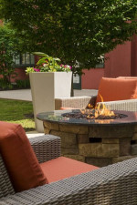 Gorgeous and spacious 1168 sq ft lofts available now
