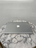 MacBook Air "Core i5" 1.6 13" (Early 2015) 4GB, 256GB "H91199"