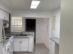 This bright, spacious 2 bedroom 1 bathroom unit