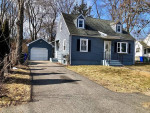 !!A gem! Beautiful updated modern kitchen and bathroom!!