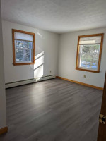 ~~Charming 2 bedroom, 1 bath house----Great Scarborough Location!