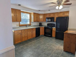 ~~Charming 2 bedroom, 1 bath house----Great Scarborough Location!