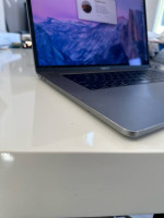 2017 MacBook Pro 15" Core i7 16GB Ram
