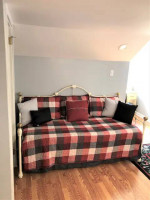 CHARMING FURNISHED STUDIO
