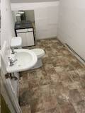 4 bedrooms single family house for RENT