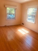 Townhouse Duplex, Fenced Yard, Large Basement, Walk to Everything!