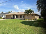 MUST SEE THIS HOME!! 3-Bed 2-Bath Home with-A Attached Garage!