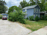 3BR 2ba house for August 1st move-in, close to downtown IC!