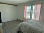 single room for rent (read description)