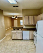 BEAUTIFUL 3/2.5 TOWNHOME IN GATED COMMUNITY