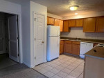 **Spacious 1 bedroom duplex+FOR RENT+ Close to shopping!!