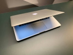 2015 MacBook Pro 15.4" 2.2GHz i7/16GB/256GB