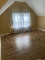 +**+On point Beautiful 2 bedroom , 1 bath bungalow*!!