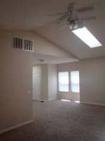 Great location / Large 3 br ranch
