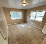 2 bedroom, 1 bathroom home near UMKC campus. All black appliances !!