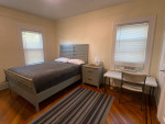 Big Private Room/PRIVATE Bath (min 7 nights)
