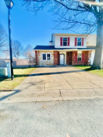 4BR 2BT Townhouse for rent