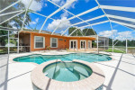 PARKLAND ESTATE HOME SCREENED POOL HORSES ARE WELCOME!