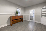 look! room for rent $200 weekly