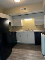 Double Basin Kitchen Sink, Picnic Area, Spacious Patio