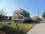 100 Yr Old Beachside Duplex- Jacuzzi Everything Included-Winter Rental