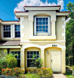 NICELY RENOVATED ! 3-2.5 ! LAMINATE FLOOR ! PETS OK ! WASHER&DRYER !