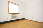 Duplex by owner Astoria no fee
