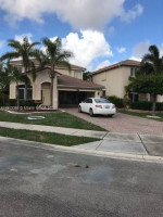 SPACIOUS HOME 4 BED 2.5 BATH