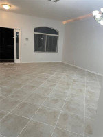 SPACIOUS HOME 4 BED 2.5 BATH